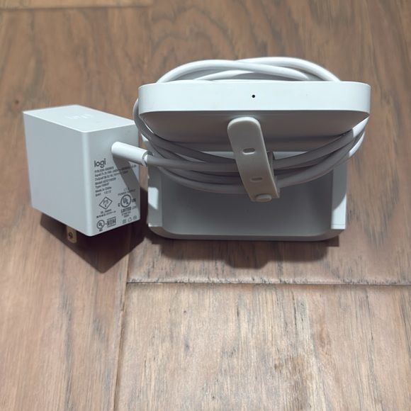 Logi iPhone Charger White - Picture 4 of 5